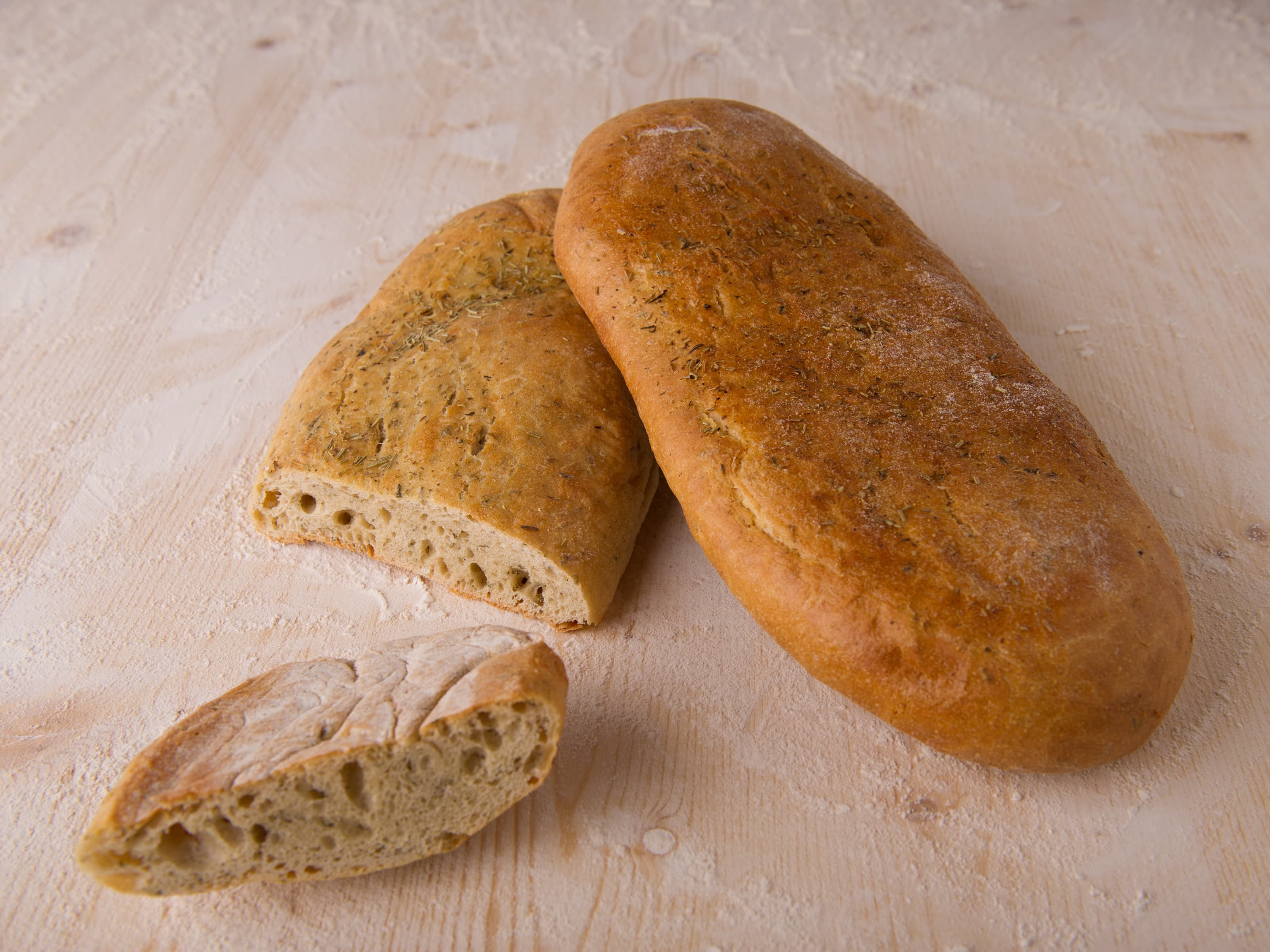 Dinkel Focaccia mit Rosmarin und Thymian 360g