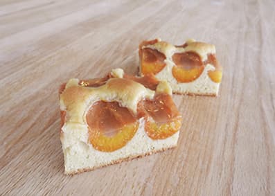 Dinkel Marillen-Streuselkuchen